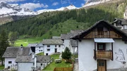 Bosco/Gurin im Kanton Tessin. Bosco/Gurin im Kanton Tessin.