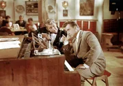 L-R: Sigismund S&uuml;lzheimer (Gunther Philipp), Leopold Brandmeyer (Peter Alexander)