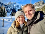 Winterzauber im Pongau - kaum wo ist man der Natur zu dieser Jahreszeit näher als im malerischen Filzmoos. Im Bild: Dreharbeiten mit Johanna Maier und Regisseur Christian Papke. Winterzauber im Pongau - kaum wo ist man der Natur zu dieser Jahreszeit näher als im malerischen Filzmoos. Im Bild: Dreharbeiten mit Johanna Maier und Regisseur Christian Papke.