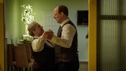Mehr als ein T&auml;nzchen? Frau Bleckmann (Regine Hentschel) und Herr T&ouml;teberg (Stephan A. Toelle)