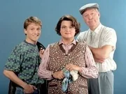 L-R: Sohn Stefan (Andreas Gergen), Hilde Becker (Sabine Urig), Heinz Becker (Gerd Dudenhöffer)