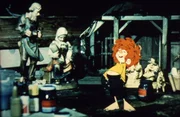 Pumuckl bei Krippenfiguren. Pumuckl bei Krippenfiguren.