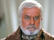 Der Maharadscha (Frank Hoffmann) macht sich Sorgen um seinen Sohn. Der Maharadscha (Frank Hoffmann) macht sich Sorgen um seinen Sohn.