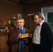 Von links: Preisslkofer (Georg Thomalla) und Meister Eder (Gustl Bayrhammer).