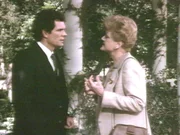 Jessica (Angela Lansbury) muss in Quebec in einem Mordprozess aussagen, in dem ihr befreundeter Schriftsteller Jim Harlan (Christopher Allport) unter Anklage steht.