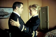 Bud Roberts, Jr. (Patrick Labyorteaux), Lt. Harriet Sims (Karri Turner)