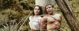 Ellen Patterson (Karin Dor) und Fred Engel (G&ouml;tz George) wurden von der Verbrecherbande gefangen genommen.