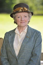 Julia McKenzie