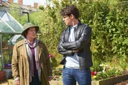 Vera Stanhope (Brenda Blethyn, l.); Aiden Healy (Kenny Doughty, r.) Vera Stanhope (Brenda Blethyn, l.); Aiden Healy (Kenny Doughty, r.)
