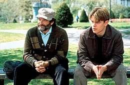 Der Psychologie-Professor Sean Maguire (Robin Williams, l.) nimmt den genialen Hausmeistergehilfen Will Hunting (Matt Damon) unter seine Fittiche.
