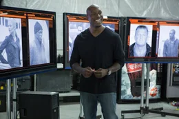 L&auml;sst sich Roman (Tyrese Gibson) erneut auf eine Mission mit seinen alten Freunden ein?; L&auml;sst sich Roman (Tyrese Gibson) erneut auf eine Mission mit seinen alten Freunden ein?