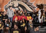 Als Patrick (Paul Lux, r.) begreift, dass sein Vater Christian (Martin Feifel) eine Bombe im Einkaufszentrum platziert hat, will er die Katastrophe verhindern. Mutter Brigitte (Gesine Cukrowski) bekommt den Konflikt mit.