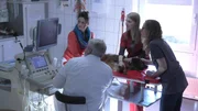 Der Harzer Fuchs Hund "Max" hat in der Tierklinik einen Kontrolltermin. Der neun Jahre alte R&uuml;de hat eine St&ouml;rung an der linken Herzklappe und bekommt dagegen bereits Medikamente. Im heutigen Termin will Tierarzt Dr. Dirk Remien kontrollieren, ob es beim Hund Ver&auml;nderungen bei der Herzleistung gibt.