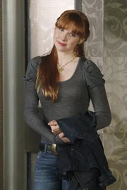 Freut sich auf einen Ausflug in ein Wellnesscenter: Alexis (Molly C. Quinn)
