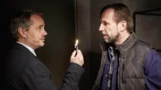 Vossmann (Guido Lambrecht, l.) und Wurlitzer (Gotthard Lange) haben die Freunde in ihrer Gewalt und wollen die Vergangenheit auslöschen... Vossmann (Guido Lambrecht, l.) und Wurlitzer (Gotthard Lange) haben die Freunde in ihrer Gewalt und wollen die Vergangenheit auslöschen...