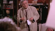 Seine Markenzeichen sind der Knittermantel und sein unübertroffener Spürsinn: Lieutenant Columbo (Peter Falk). Seine Markenzeichen sind der Knittermantel und sein unübertroffener Spürsinn: Lieutenant Columbo (Peter Falk).