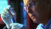 Am Tatort entdeckt Gil (William Petersen) eine Insulinspritze. Ist sie die Mordwaffe?