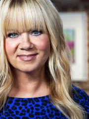 Julia Leischik reist um den Erdball, um nach vermissten Personen zu suchen ... Julia Leischik reist um den Erdball, um nach vermissten Personen zu suchen ...