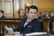 Jetzt wird sich zeigen, ob Bull und sein Anwalt Benny (Freddy Rodriguez) tatsächlich die richtige Strategie verfolgen und es schaffen, Pilotin Mathisons Unschuld zu beweisen ...