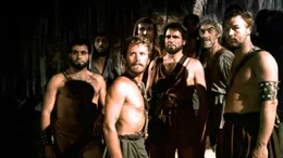 Kassandra verflucht Odysseus (Kirk Douglas, 2.v.l.) und seine Gef&auml;hrten, ohne Ziel &uuml;ber die Meere zu irren.