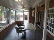 Was werden Chip und Joanna Gaines bloß aus diesem dunklen Wintergarten machen?