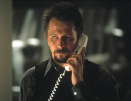 Karshunov (Gary Oldman)