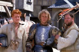Eines Tages stehen die beiden Knappen Roland (Mark Addy, r.) und Wat (Alan Tudyk, l.) vor einer schweren Entscheidung: Entweder ein leerer Magen oder Williams (Heath Ledger, M.) Aufnahme in den Ritterstand ...
