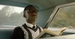Dr. Don Shirley (Mahershala Ali) ist virtuos, stilsicher und belesen.