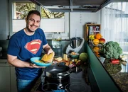 SRF bi de L&uuml;t &ndash; M&auml;nnerk&uuml;che - Dominik Held aus Herrenschwanden BE, Folge 4. Dominik Held