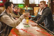 Noel Fisher (Mickey Milkovich, li.), Cameron Monaghan (Ian Gallagher, re.). Noel Fisher (Mickey Milkovich, li.), Cameron Monaghan (Ian Gallagher, re.).
