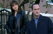 Mariska Hargitay als Det. Olivia Benson , Christopher Meloni als Det. Elliot Stabler Mariska Hargitay als Det. Olivia Benson , Christopher Meloni als Det. Elliot Stabler