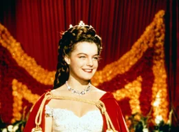 Sissi (Romy Schneider) hat sich in Kaiser Franz Josef von &Ouml;sterreich verliebt. Der Regent ist auf den ersten Blick fasziniert von ihrem Charme und ihrer Sch&ouml;nheit.