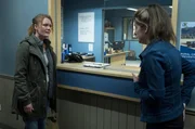 Morag (Kirsty Stuart, li.) wehrt sich gegen die Ermittlungen von Tosh (Alison O'Donnell). - Motiv Folge 3 - Morag (Kirsty Stuart, li.) wehrt sich gegen die Ermittlungen von Tosh (Alison O'Donnell). - Motiv Folge 3 -