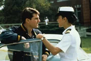 Lt. Daniel Kaffee (Tom Cruise, l.) und Lt. Cdr. Joanne Galloway (Demi Moore, r.) arbeiten zusammen. Gemeinsam m&uuml;ssen sie herausfinden, wer wirklich Schuld an dem Tod des Soldaten William Santiago tr&auml;gt.
