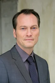 Im Bild: Wolfgang Brandl (Herbert Schäfer).