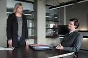 Ina Zimmermann (Melanie Marschke, l.); Staatsanwalt Krauss (Sebastian Fr&auml;sdorf, r.)