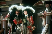 On left: Captain Hook (Dustin Hoffman).