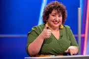 Es kann losgehen! Comedienne Meltem Kaptan tritt beim Wissensquiz &bdquo;Meister des Alltags&ldquo; an &ndash; das Quiz mit Aha-Effekt und cleveren Tipps und Tricks f&uuml;r den Alltag.