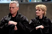STARGATE The Series episode Uninvited, Stargate Kommando SG1 Episode MUTANTEN, regie USA, Darsteller Richard Dean Anderson as Maj. Gen. Jonathan "Jack" O'Neill, Amanda Tapping as Samantha Carter. STARGATE The Series episode Uninvited, Stargate Kommando SG1 Episode MUTANTEN, regie USA, Darsteller Richard Dean Anderson as Maj. Gen. Jonathan "Jack" O'Neill, Amanda Tapping as Samantha Carter.