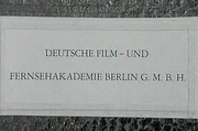 Das Jahr 1966 – Studenten protestieren, langhaarige Jugendliche erhitzen die Gemüter, ein sowjetisches Militärflugzeug stürzt in den Stößensee und die SED feiert Geburtstag. Eine Berlin-Chronik der Superlative: 30 Folgen, Jahr für Jahr erzählt, von 1961, dem Jahr des Mauerbaus, bis 1990, dem Jahr der Wiedervereinigung. - Eröffnung der Deutschen Film und Fernsehakademie DFFB