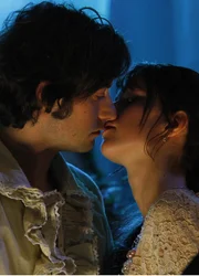 Coco (Luisa Liebtrau, re.) und Alex (Björn von der Wellen, li.) bei der Premiere. Coco (Luisa Liebtrau, re.) und Alex (Björn von der Wellen, li.) bei der Premiere.