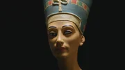 Nofretete ist die wohl schillerndste Königin des alten Ägyptens und ihr Grab eines der größten Mysterien der Ägyptologie.