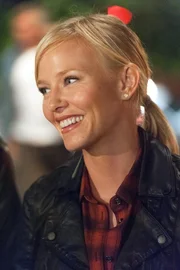 Amanda Rollins (Kelli Giddish)