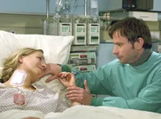 Die einst große Liebe zwischen Annalena (Tanja Wedhorn) und Gunnar (Frank Stieren) ist noch immer nicht erloschen. Annalenas Verlobter, der dies hat erkennen müssen, hat seine Konsequenzen gezogen und für Annalena und Gunnar den Weg freigegeben. Am Tag der geplanten Hochzeit beschließen Annalena und Gunnar sich eine zweite Chance zu geben. Die einst große Liebe zwischen Annalena (Tanja Wedhorn) und Gunnar (Frank Stieren) ist noch immer nicht erloschen. Annalenas Verlobter, der dies hat erkennen müssen, hat seine Konsequenzen gezogen und für Annalena und Gunnar den Weg freigegeben. Am Tag der geplanten Hochzeit beschließen Annalena und Gunnar sich eine zweite Chance zu geben.