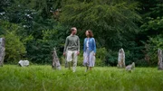 Nicolas (Max Woelky) und Olivia (Isabelle Krieger) machen sich gemeinsam auf die Suche nach dem verschwundenen Reiseteilnehmer Arthur Talbot. Nicolas (Max Woelky) und Olivia (Isabelle Krieger) machen sich gemeinsam auf die Suche nach dem verschwundenen Reiseteilnehmer Arthur Talbot.