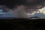 Herbst-Sturm über der Gialova-Lagune. Herbst-Sturm über der Gialova-Lagune.