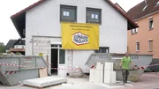 Das Haus von Karla und Torsten soll renoviert und für Tochter Leia behindertengerecht umgebaute werden Das Haus von Karla und Torsten soll renoviert und für Tochter Leia behindertengerecht umgebaute werden