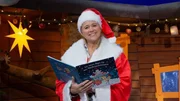 Singa stellt ein Buch aus der Vorlesezeit vor. In dem Buch verliert der Weihnachtsmann seinen Bart. Ob er ihn wiederfinden kann? Singa stellt ein Buch aus der Vorlesezeit vor. In dem Buch verliert der Weihnachtsmann seinen Bart. Ob er ihn wiederfinden kann?