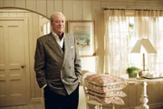 Michael Caine als Nigel Bigelow