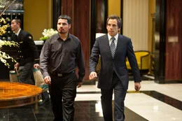 Michael Pe&ntilde;a (Enrique DevReaux), Ben Stiller (Josh Kovaks).